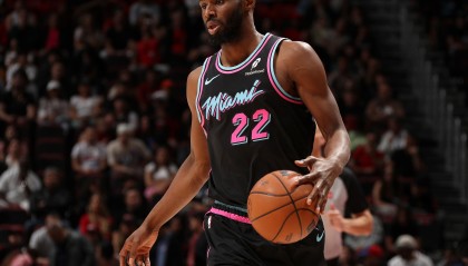 pg模拟器中文-雄鹿关注嘴哥？名记：热火要获得未来追字母哥的资产时才考虑交易